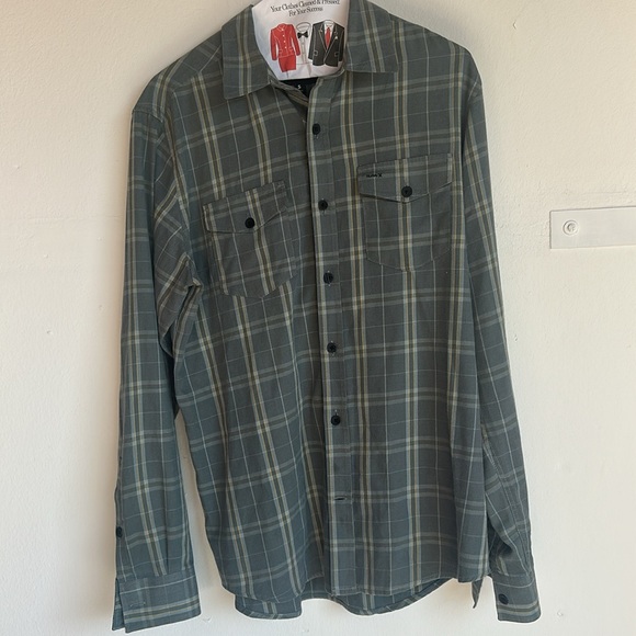 Hurley long sleeve button up - Picture 2 of 4